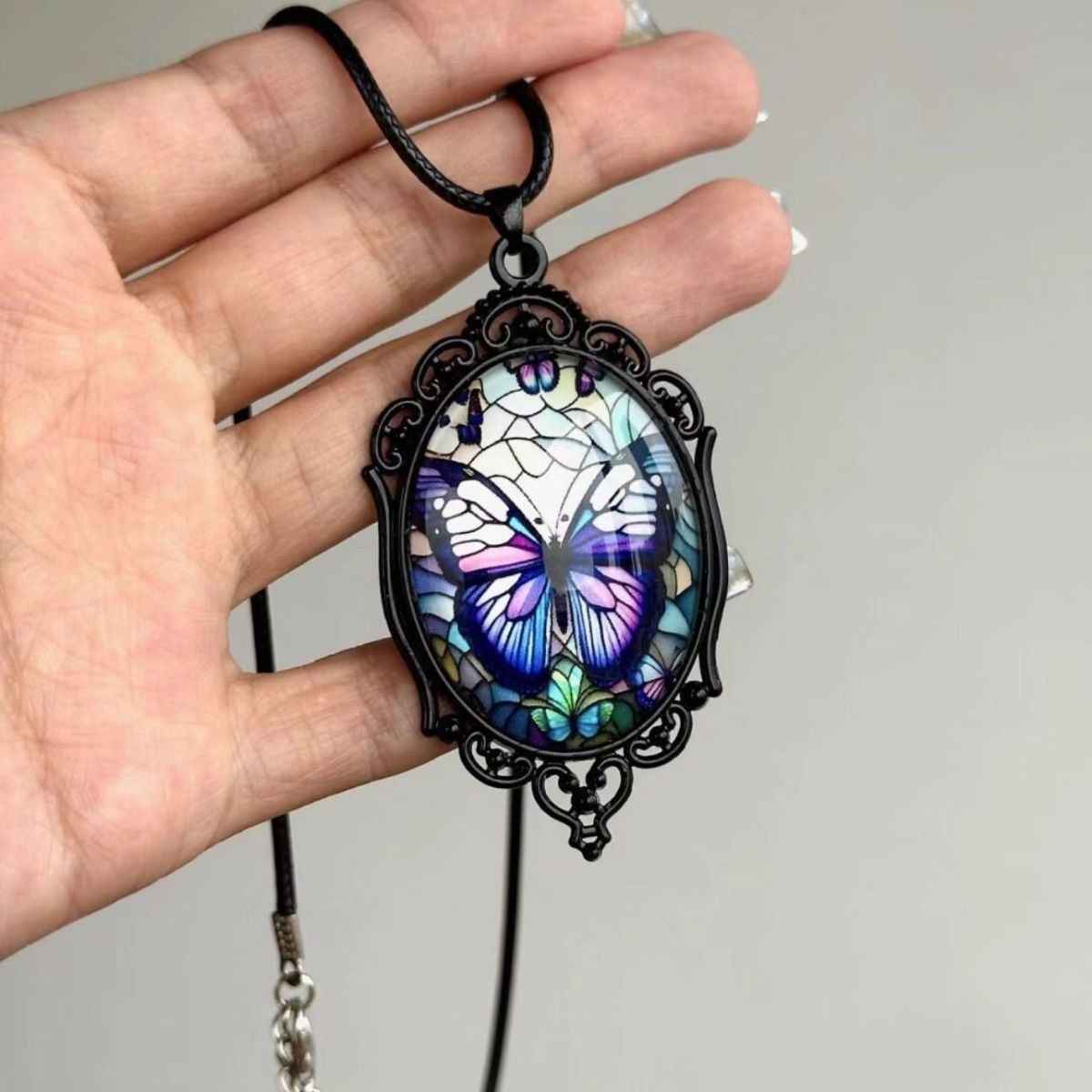 Fashionable And Elegant European And American Purple Butterfly Pattern Pendant Necklace