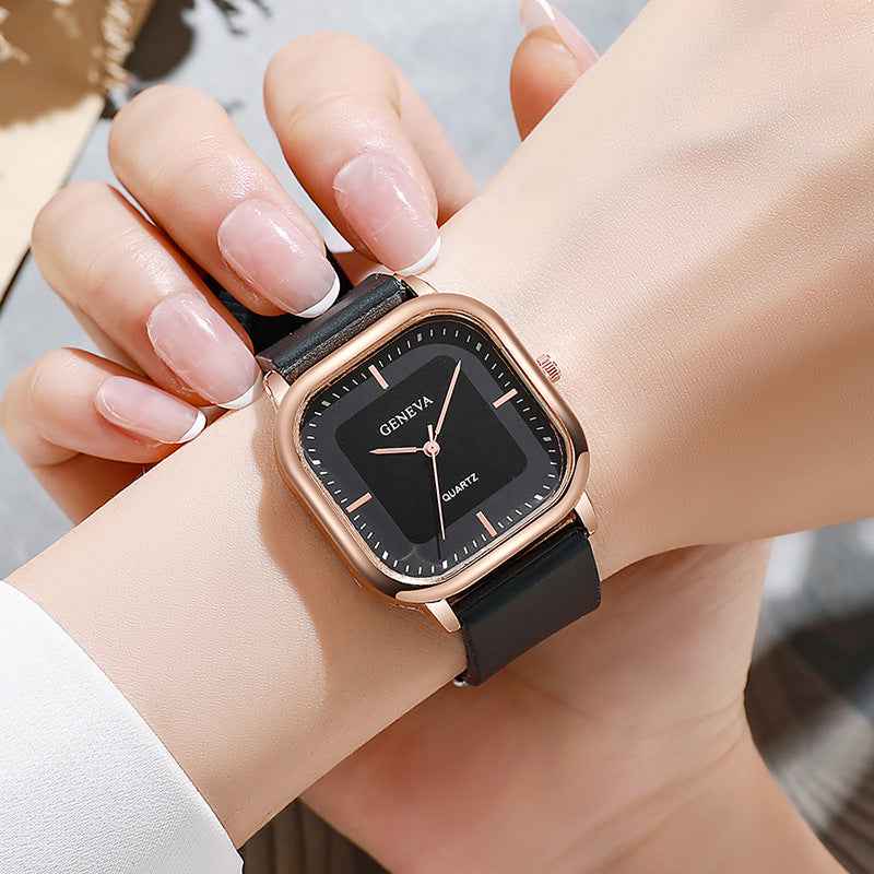 Women's Silicone Strap Fashionable Rose Gold Watch